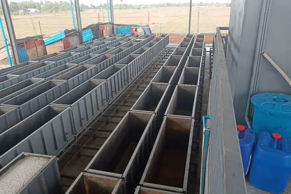 Línea de producción de bloques de HCCA en Phnom Penh, Camboya