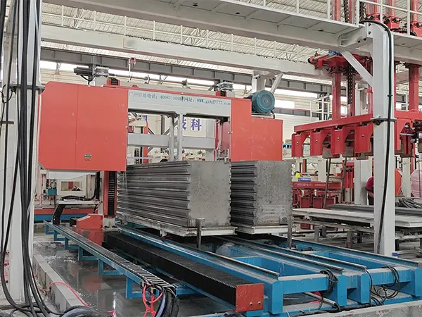 Máquina elevadora y apiladora de abrazaderas de paneles de hormigón