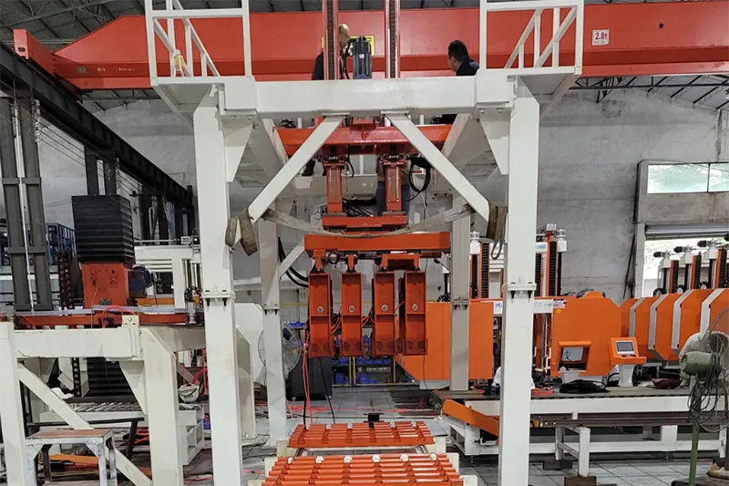 Máquina apiladora automática de bloques de hormigón
